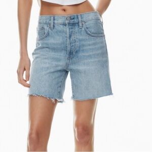 Aritzia Denim Forum Blue Women's Shorts The Yoko Hi-Rise Mid-Thigh Denim Short